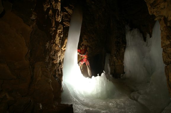 Eishöhle