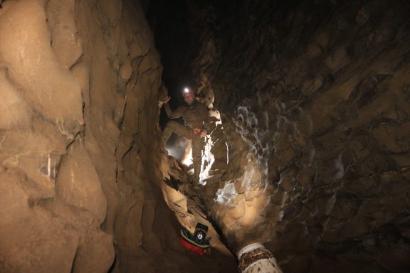 Sehr schöner vom Wasser ausgespülter Gang / Jürgen